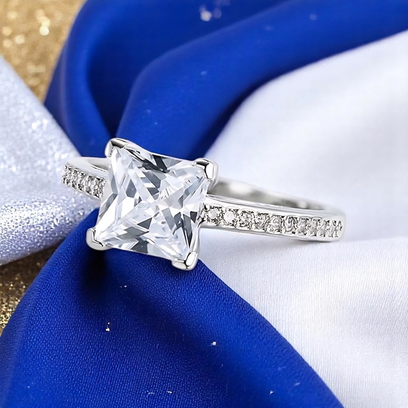 🆕Elegant Shiny S925 Silver Princess Cut CZ Engagement Ring Size 8 Velvet Box - Picture 7 of 15